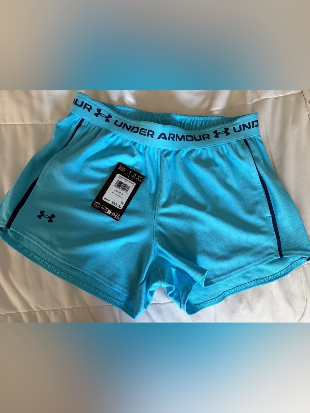 NWT Women’s Under Armour XS shorts with pockets